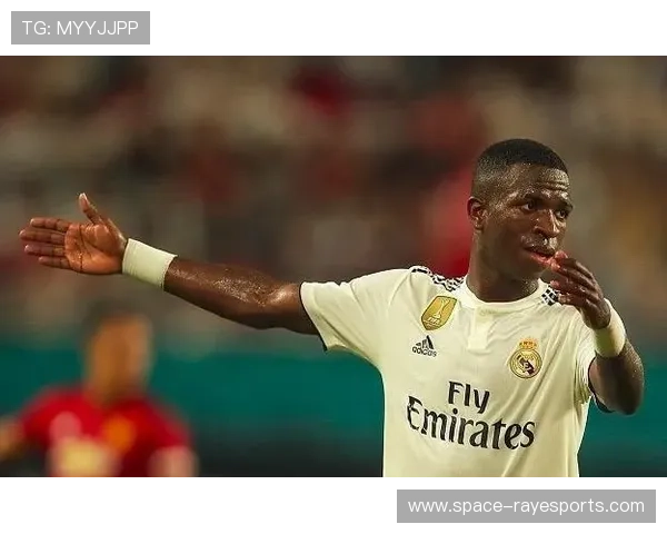 维尼修斯与主帅阿隆索矛盾公开化，皇马考虑夏季出售巴西边锋